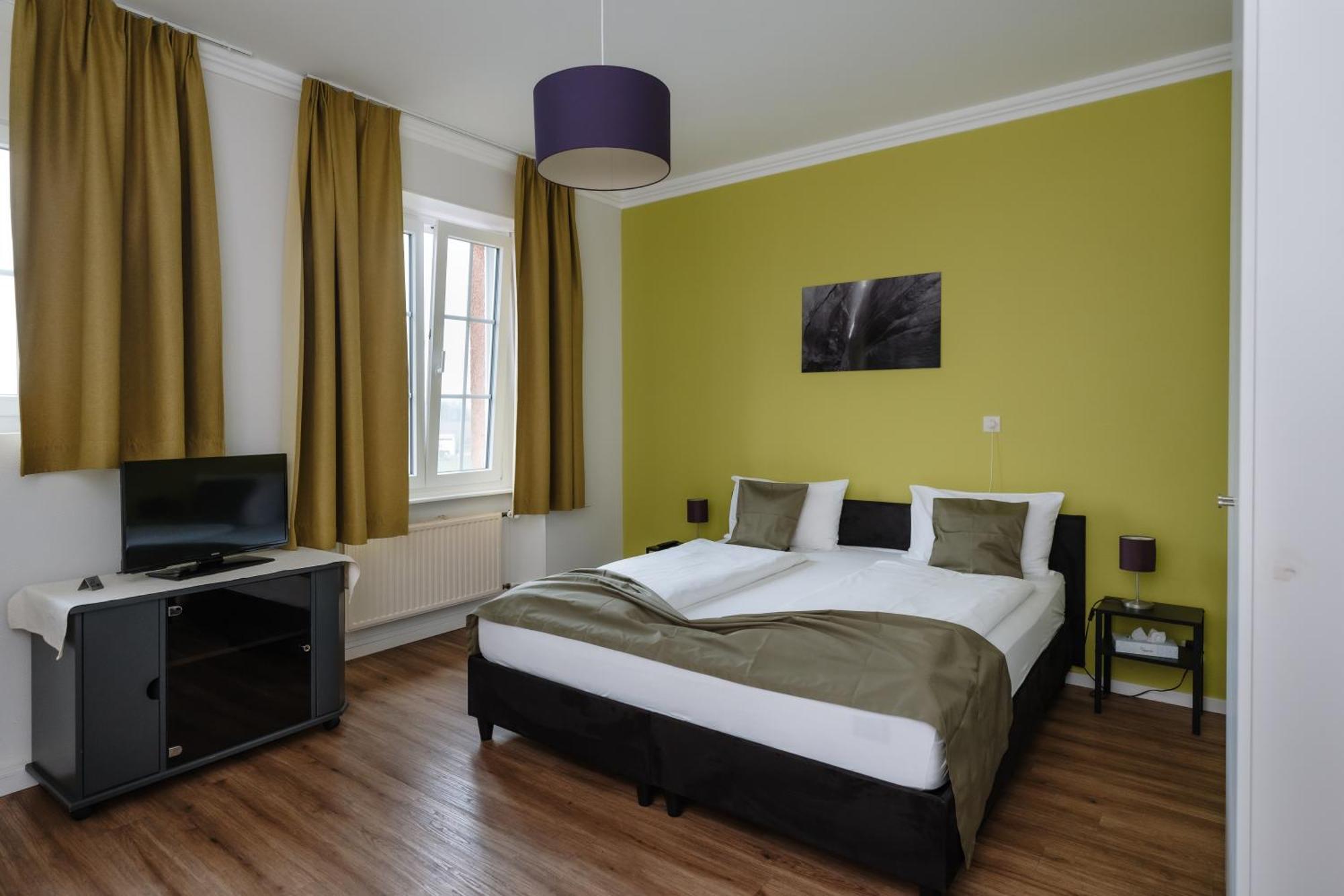 Trail-Inn Natur & Sporthotel ベルドルフ エクステリア 写真