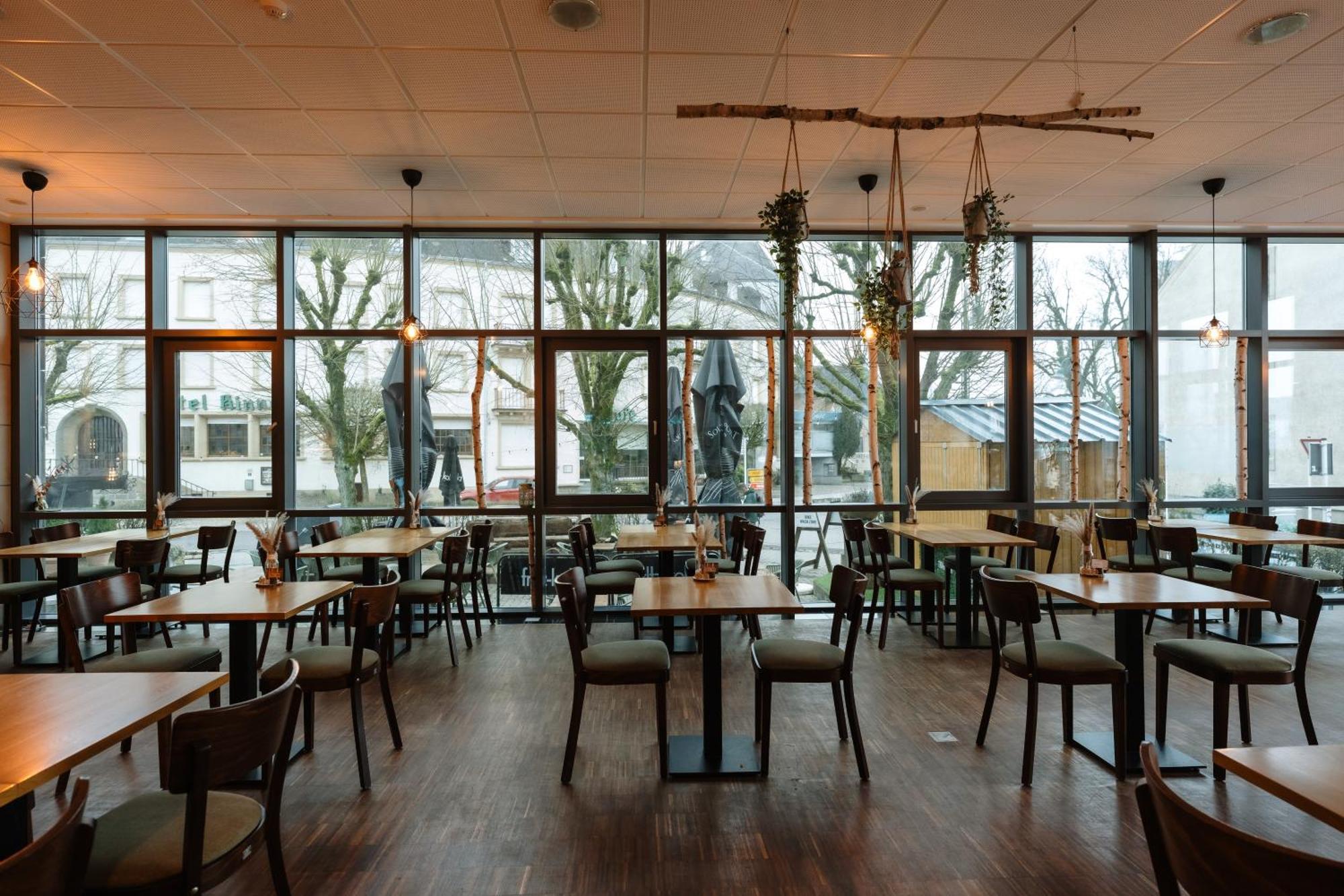 Trail-Inn Natur & Sporthotel ベルドルフ エクステリア 写真
