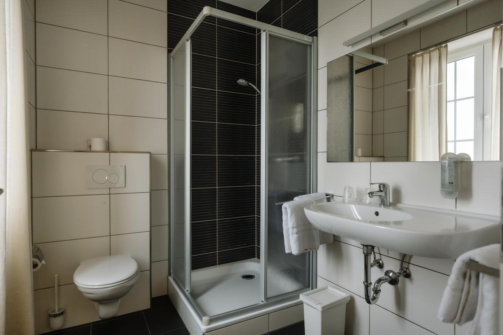 Trail-Inn Natur & Sporthotel ベルドルフ エクステリア 写真