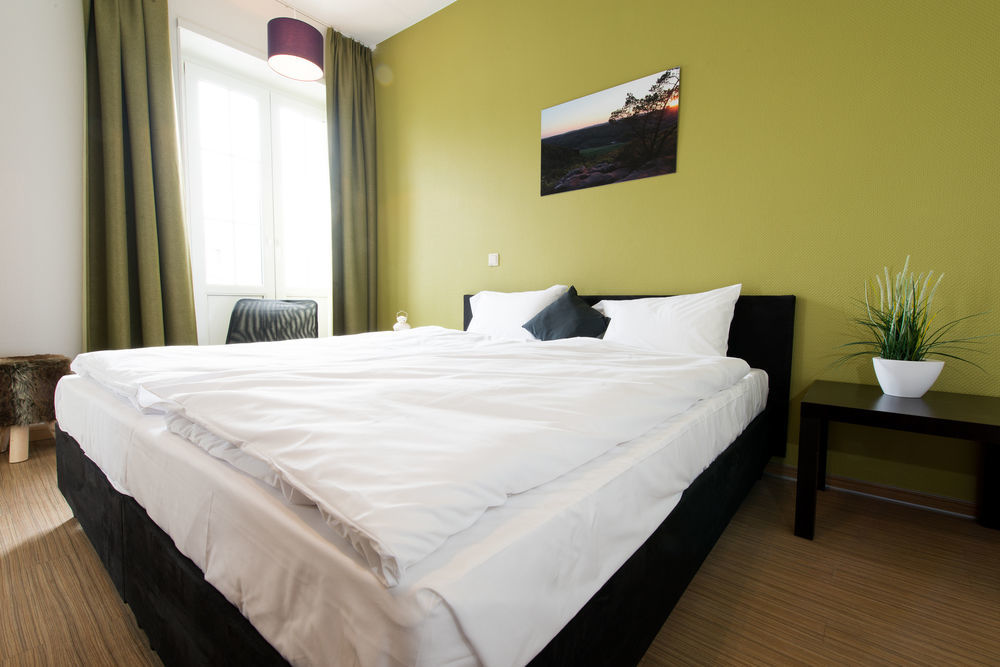 Trail-Inn Natur & Sporthotel ベルドルフ エクステリア 写真